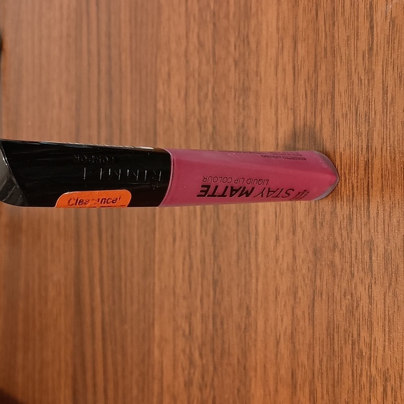 ๐น3/$12 Rimmel Stay Matte Lip Color, 820  Heartbeat - Picture 2 of 8
